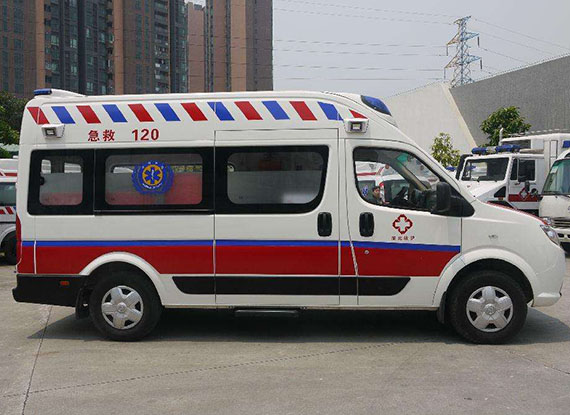 东风御风长轴救护车