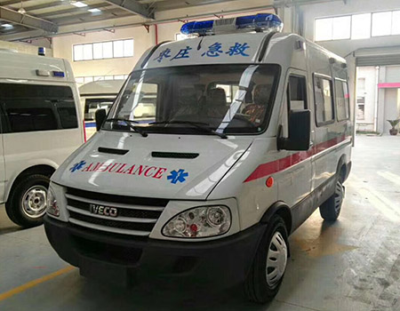 依维柯短轴型救护车